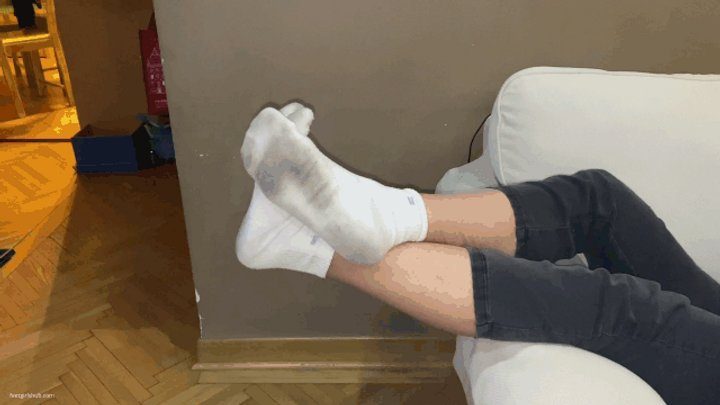 Pretty Dirty Foot Girls - MATURE FEET DIRTY SOCKS - MP4 HD