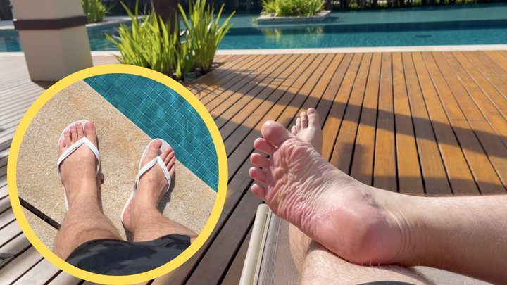 Feet Vini - My Big feet in public! ( MP4-HD 1080p)
