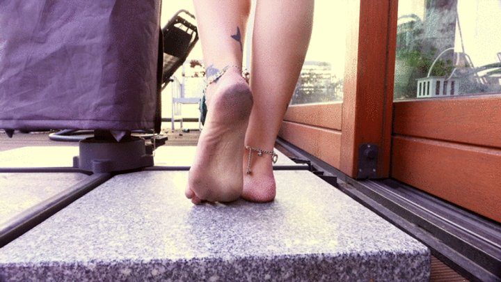 Polish Mistress Clips - Khaleesi Daenerys - Russian Dirty Feet And Man Under Table - Russian Language - Part 01- 4096x2304 - 4K