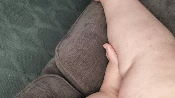 Qtdirtgirl Store - Big legs and cracking toes