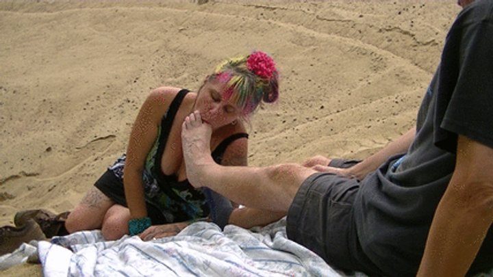 She Licks His Feet - Sandpit worship (HD)