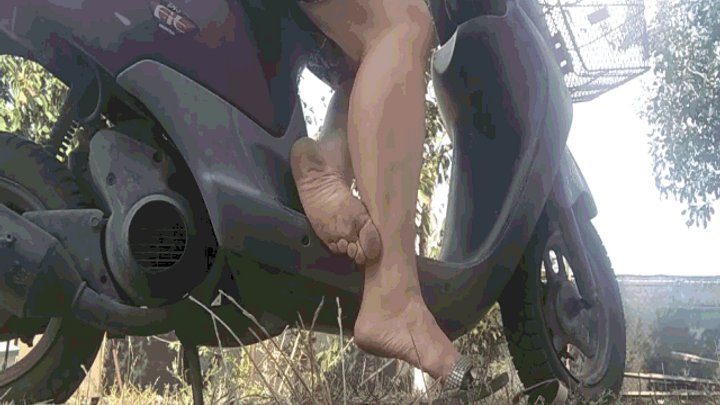 Malena - My dirty feet tease the spy seductively