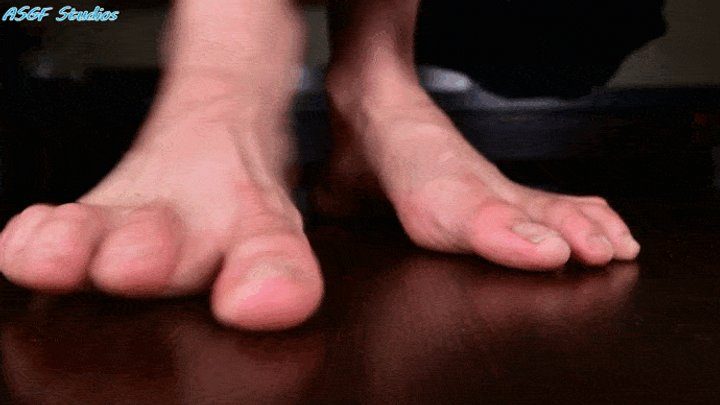 Amateur Soles Giantess And Footjobs - BB B-footage crushing! Part 2 - MP4