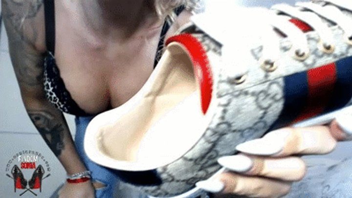 Ama Findom Sonia - crazy for my feets (spanish-audio)