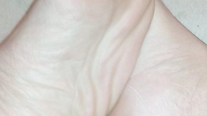 Tempest Muscular Calves - Tempest showing off rough feet