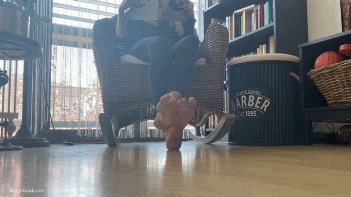 Dollhouse Studio - DIRTY SOLES IGNORE, WHILE READING A BOOK - MP4 HD