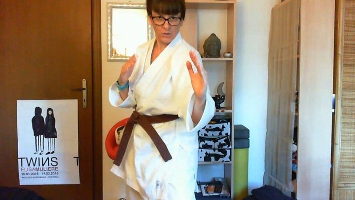Nicoletta Embassi - Karate girl avi