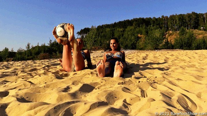 Barefoot Show - Sporty girls Anastasia and Olivia with big feet and a ball on a public beach (Part 1 of 6) #20211105