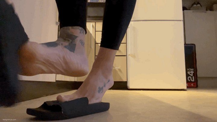 Dollhouse Studio - SMALL INKED FEET COOKING IN SLIPPERS - MP4 HD
