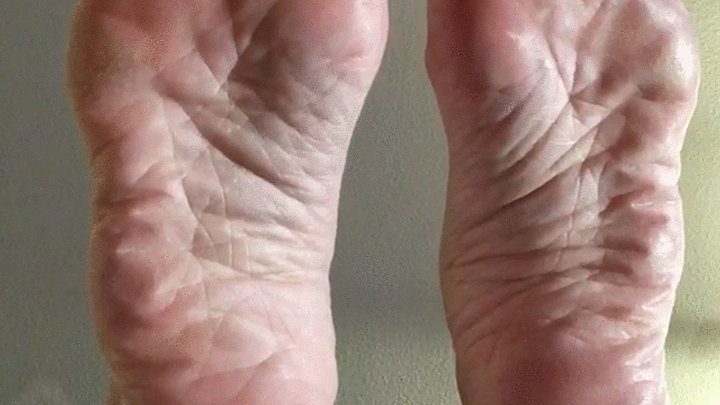 Aariels Foot Fetish Desires - PERFECTLY WRINKLED SOLES