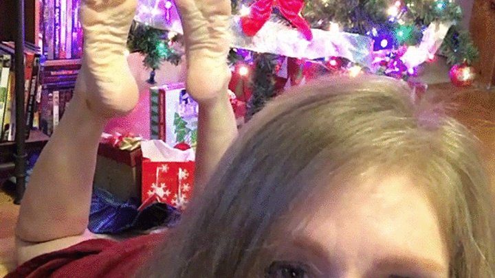 Aariels Foot Fetish Desires - CHRISTMAS EVE FEET