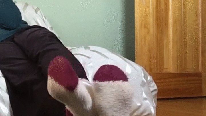 Aariels Foot Fetish Desires - LARGE MEATY SIZE 9'S