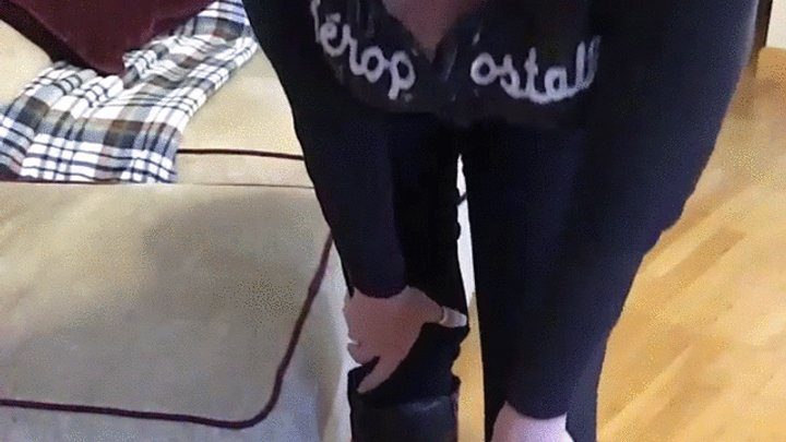 Aariels Foot Fetish Desires - MEATY SOLES EXPOSED