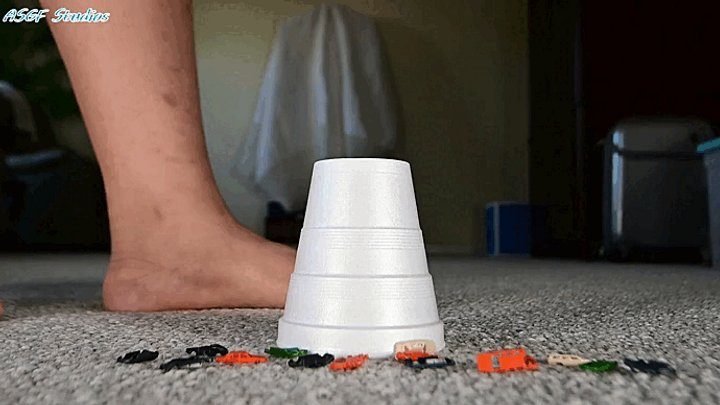 Amateur Soles Giantess And Footjobs - * Custom 2 * Latina Milf's Crush-a-thon part 4 - MOV