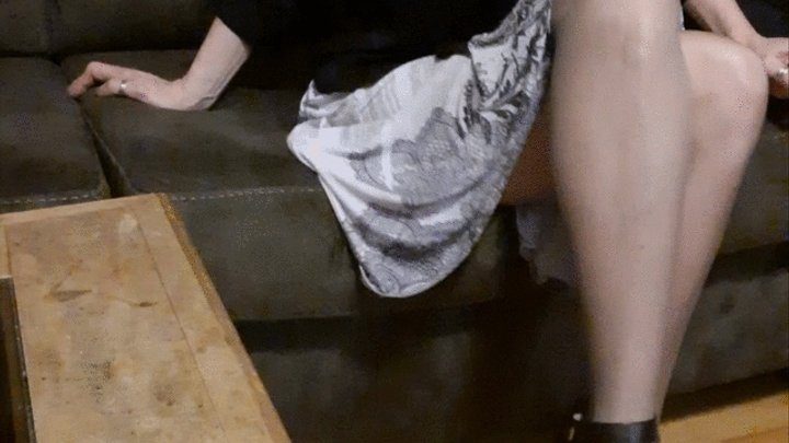 Aariels Foot Fetish Desires - AARIEL TOUCHES HERSELF