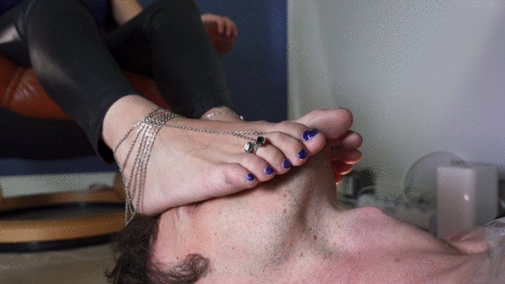 Dominant Femine - Khaleesi Daenerys In Leggings Use Human Doormat In Her Office - Russian Language - Part 01 - 3840x2160 - 4K