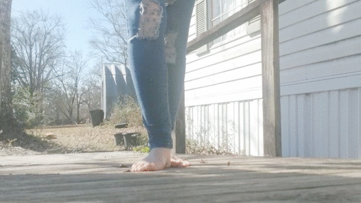 Emberleigh - SHOWING YOU MY DIRTY FEET