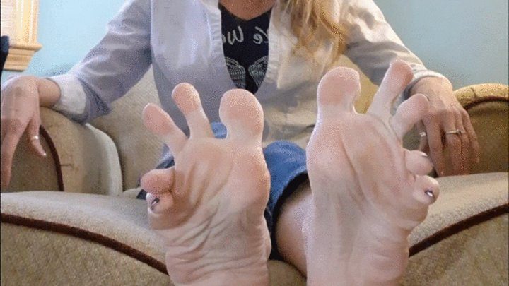 Aariels Foot Fetish Desires - PINKY TOE TRAINING