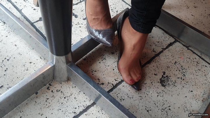 Helenas Feet High Heels Tights Legs - in the restaurant with dirty nylon feet HD wmv 1920x1080
