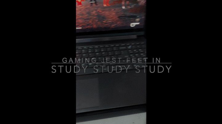 Gaming Jest Feet - gaming streaming