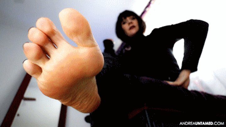 Miss Untamed Femdom Fetish Clips - BIG FEET! - Mobile