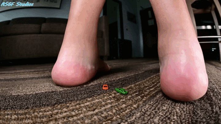 Amateur Soles Giantess And Footjobs - Big Ebony size 12s unaware part 1 - MP4