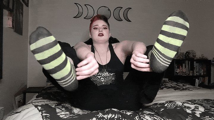 Vampire Priest Poison - Worship My Filthy Feet and Soles, Ryan 2