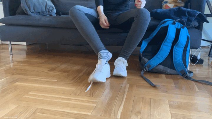 Pretty Dirty Foot Girls - SWAPPING SWEATY SNEAKERS - MOV HD