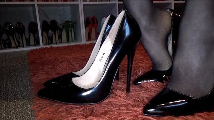 Fetish Lady Imperatriza - Presentation of several high-heeled shoes - full clip - (1280x720*wmv)