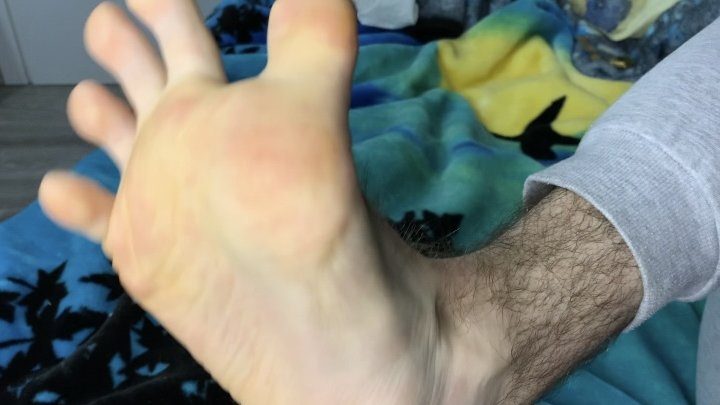 Feetboy99 - Boy 19 years old shows hairy feet
