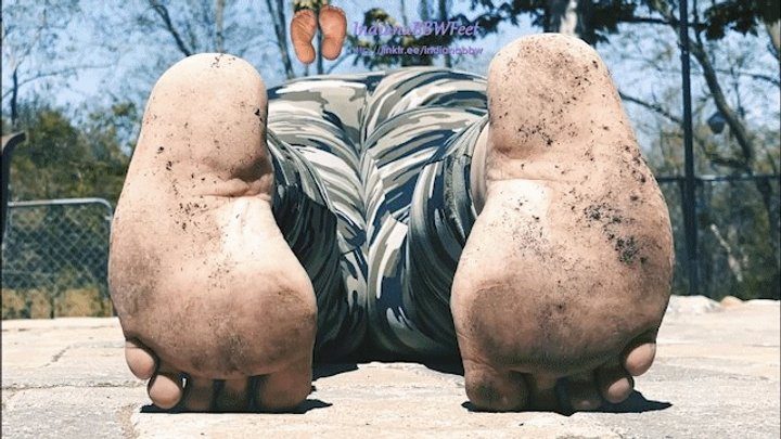 Indianabbw - Dirty Soles Camo Leggings Pt 2
