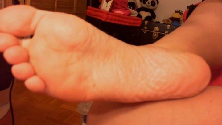 Nicoletta Embassi - Sexy perfect feet