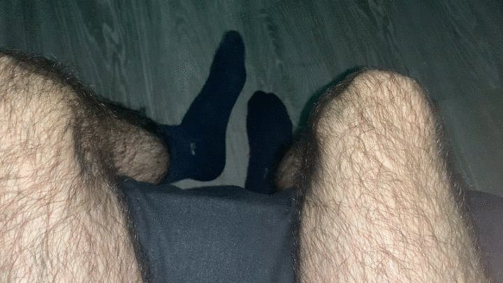 Feetboy99 - Hairy feet italian boy number 40,5 (8,5)