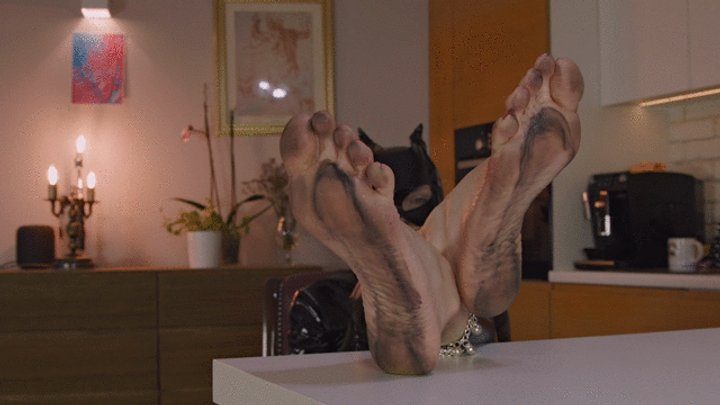 Polish Mistress Clips - Lick Feet Of Catwoman - Part 02 - HD 2560x1440
