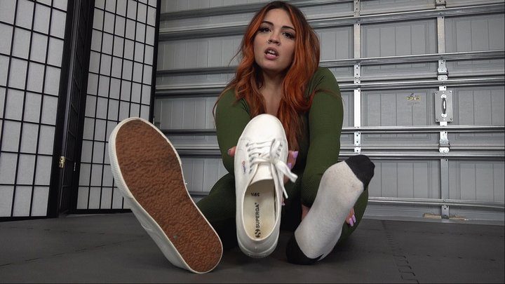 The Foot Fantasy!!! - SCARLETT'S SWEATY FOOT HUMILIATION JOI