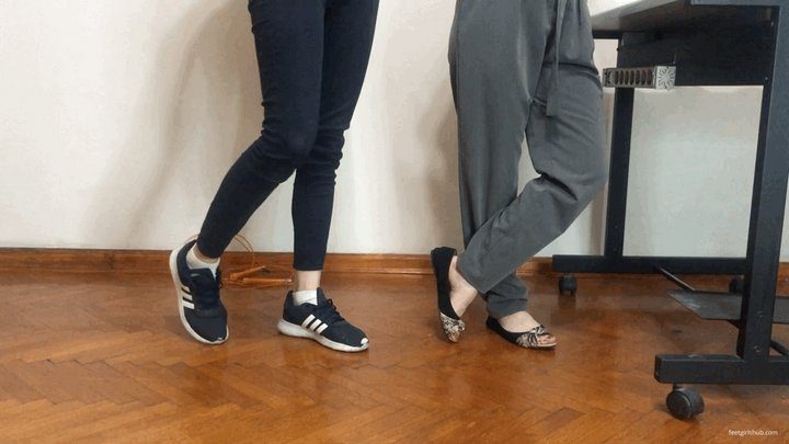 Dollhouse Studio - BIG SWEATY FEET IN A TICKLE CHAIR TICKLING WITH LONG FINGERNAILS - MOV Mobile Version