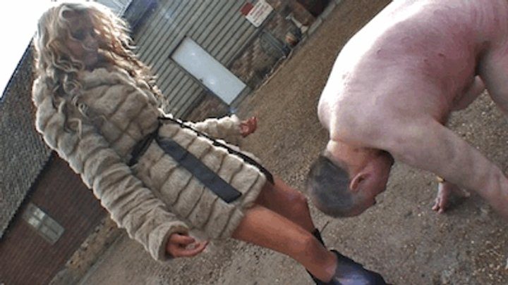Evil Bitch - Princess Brook - Muddy boots - Princess Brook - Full Res HD MP4
