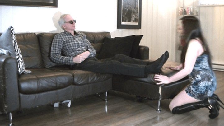 My Masters Feet - Sophie licks feet (HD)
