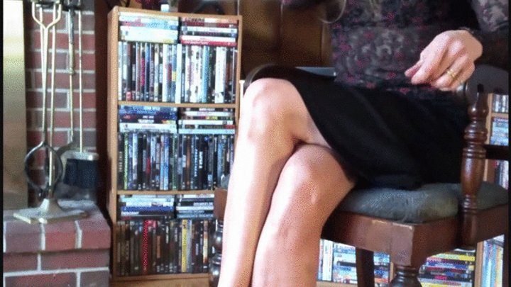 Aariels Foot Fetish Desires - LEGS AND RUBBING FEET