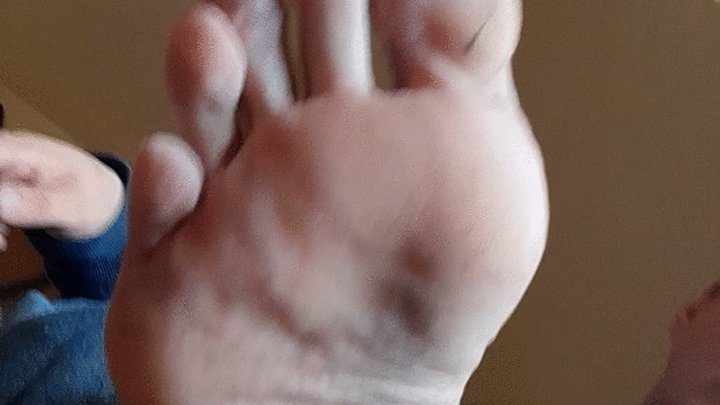 Hendriks Feet - You have to worship my feet