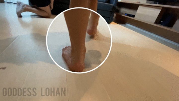 Goddesslohan - Goddess Lohan com pés sujos na boca do foot slave BR mp4