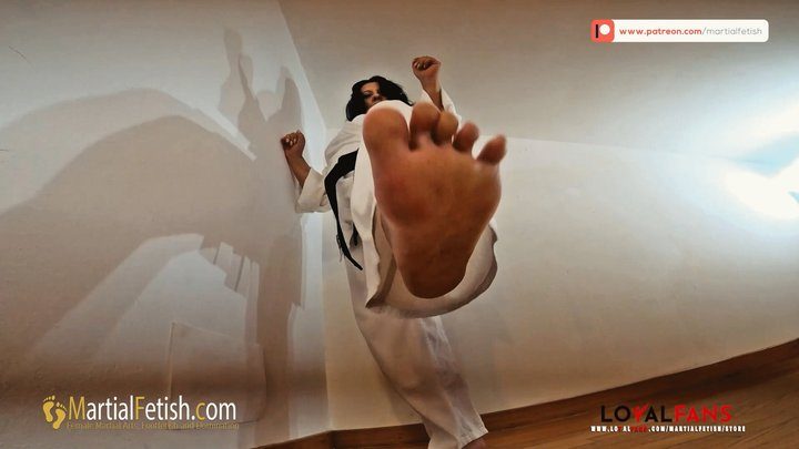 Martial Fetish - Victoria karate face kicks punishment volume 2