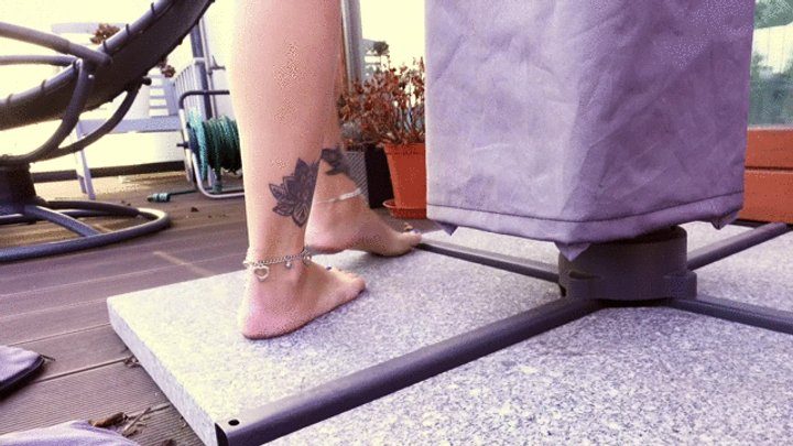 Dominant Femine - Khaleesi Daenerys - Ukrainian Dirty Feet And Man Under Table - Russian Language - Part 01 - HD 1920x1080