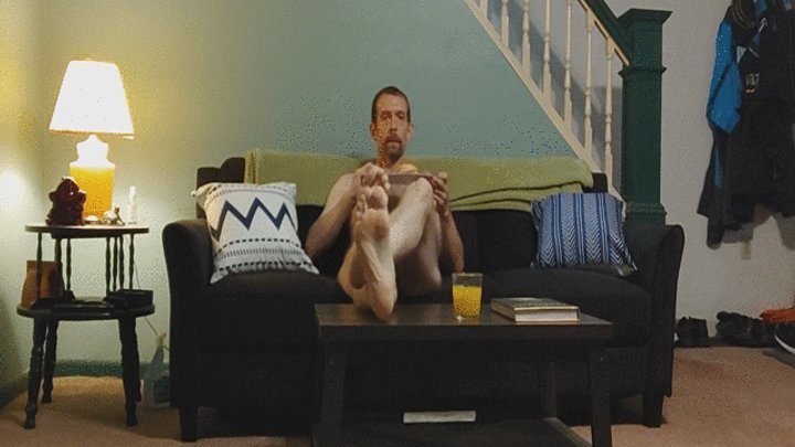Young Sexy Foot Fetish Guy - Showing My Huge Soles While Eating [1080p]