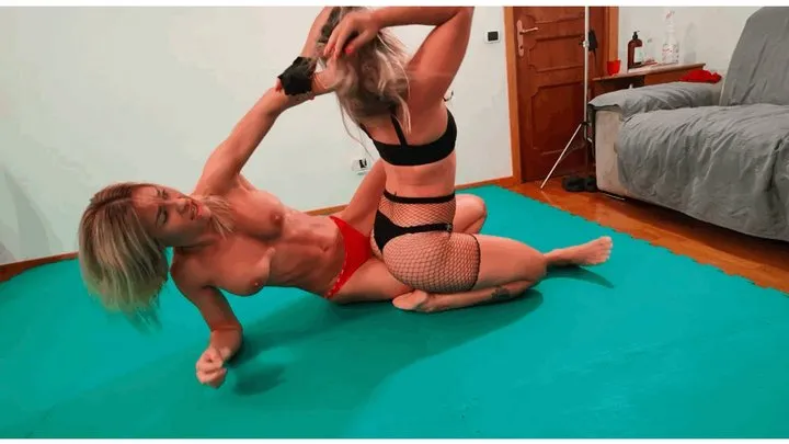 Protein Wrestling - Xena Wild vs Pamela Strong 
