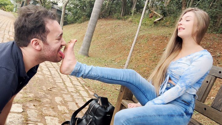 Brazilian Bad Girls - Dirty foot humiliation - Princess Sophia - 4K