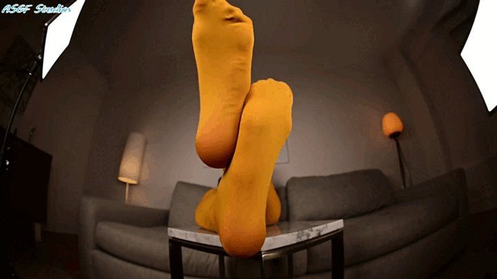 Amateur Soles Giantess And Footjobs - FBC burnt yellow tights!! - MOV