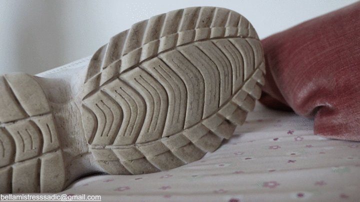Empress Bella Sadic - Smell my sweaty and dirty feet Pt 2