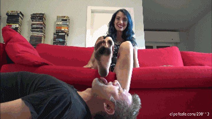Lilli Bayle Domination Lifestyle - LILLI BAYLE - Pathetic footcleaner - Dirty feet licking, spitting, face kicking - Final with SOAP on tongue (CRAZY INSANE CLIP!)