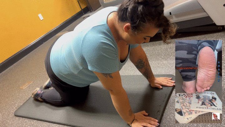 Secretly Smelling - Gym Feet JOI